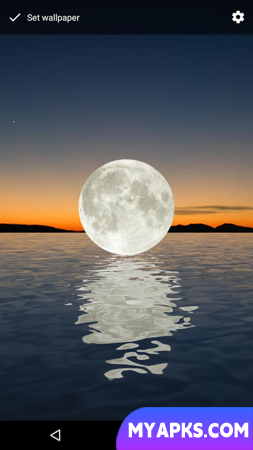 Moon Over Water Live Wallpaper